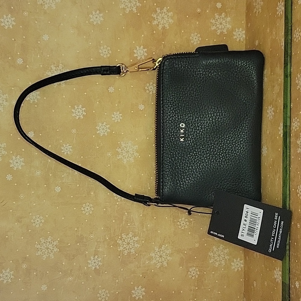 💥 Black Kiko Wristlet